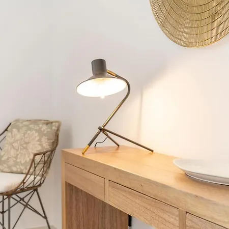 شقة Amazing In With 2 Bedrooms, Wifi And Outdoor Swimming Pool إِستيبونا
